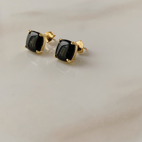 SoldOut11thStreet - Picture 3 of 5